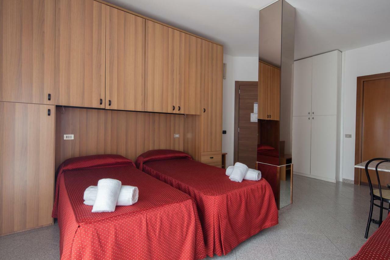 Hotel Nella 3*