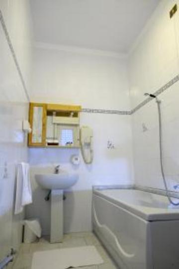 Nella Hotel 3*